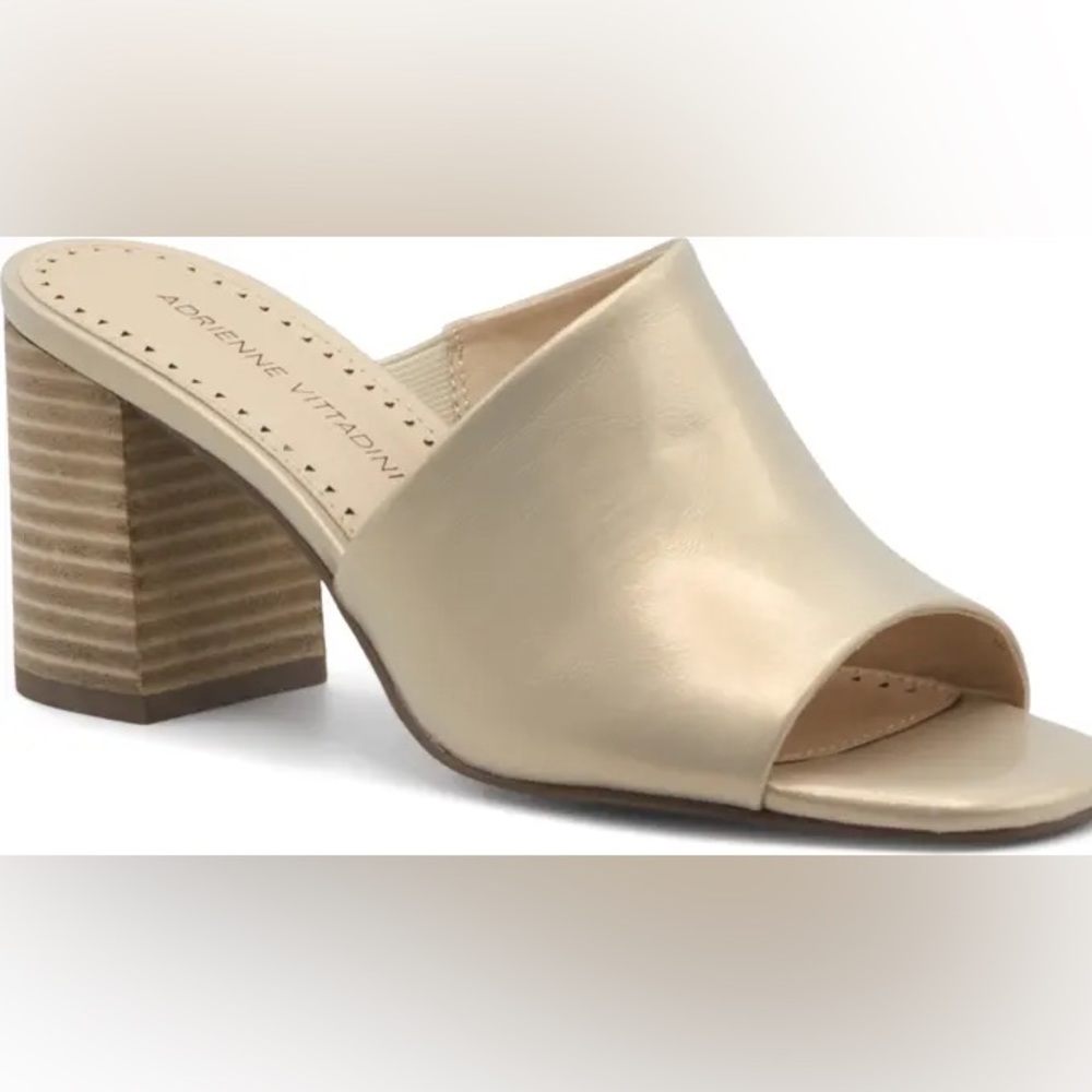 Albi Mule (Women)
ADRIENNE VITTADINI